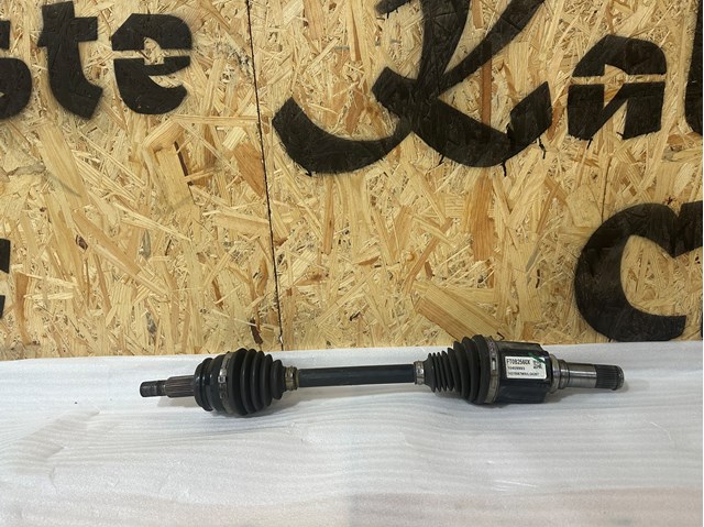 FT0B2560X Mazda Полуось (привод) передняя левая