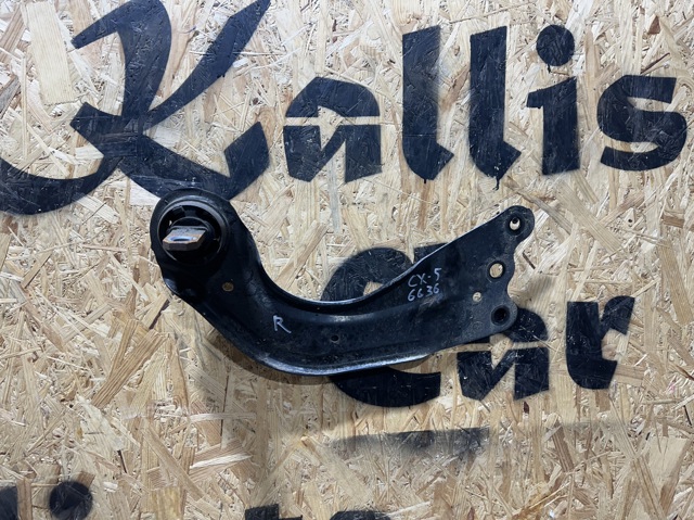 MAZDA KA0G28200A Рычаг (тяга) задней подвески продольный нижний правый в наличии Кривой Рог