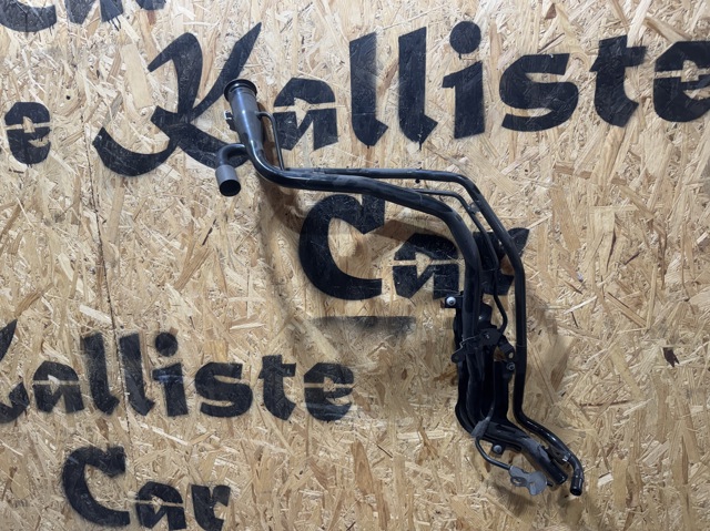 Заливная горловина топливного бака KB7W42210C MAZDA