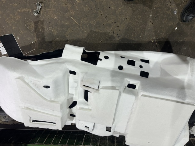 Коврики передние + задние, комплект KB8C68670A03 MAZDA
