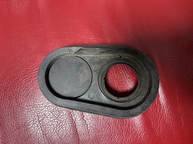 Дверка бензобака KB8M42240B MAZDA