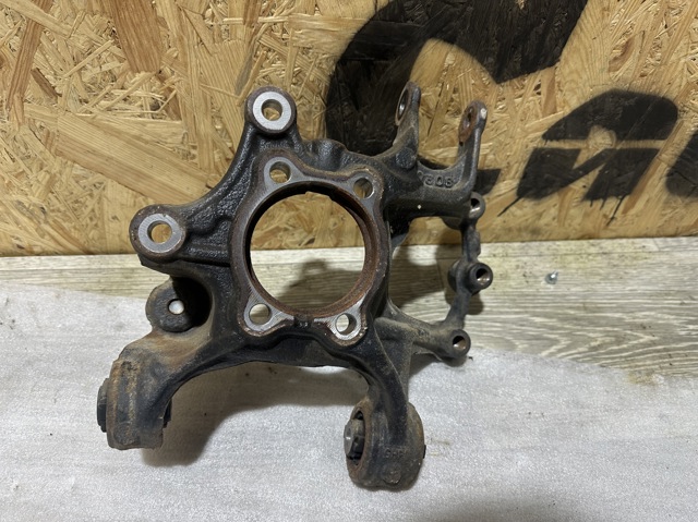 Кулак поворотный правый KB9A2611X MAZDA