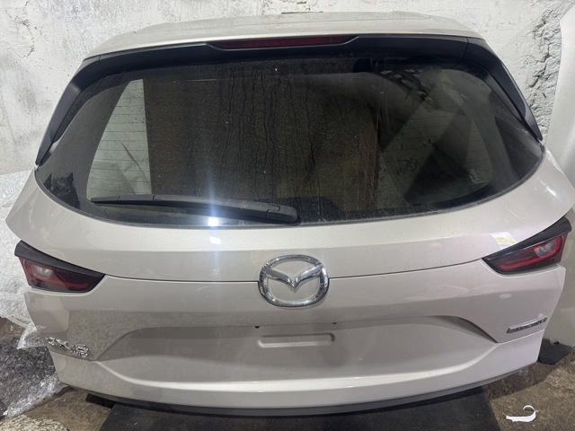 Пятая дверь KBY06202XD MAZDA