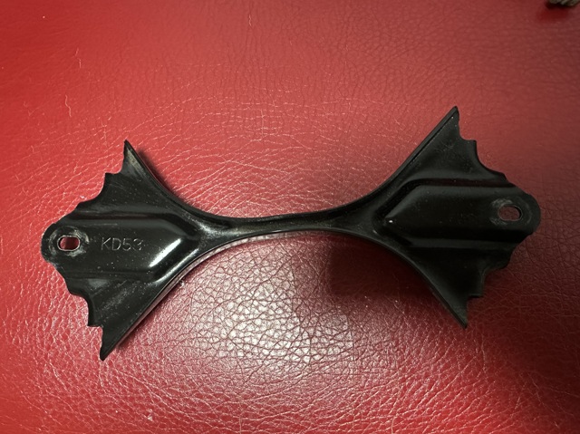 Крепление аккумулятора KD5356031A MAZDA