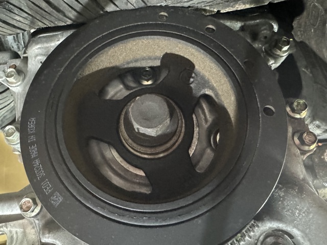 PE0111400A Шкив коленвала купить Киев
