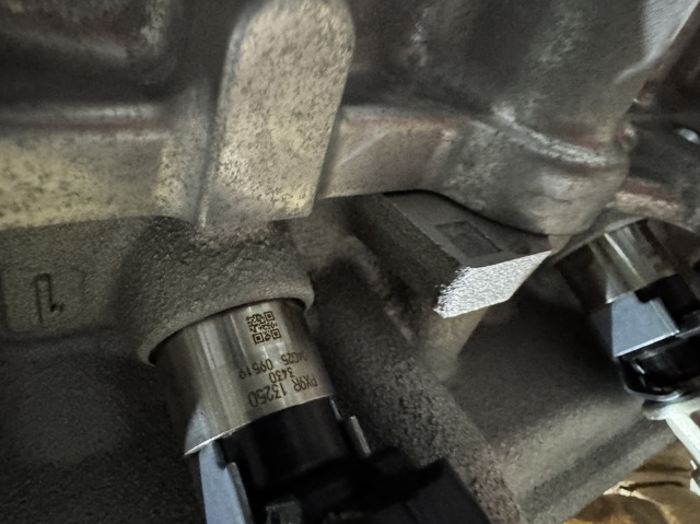 Форсунка впрыска топлива PX9R13250 MAZDA