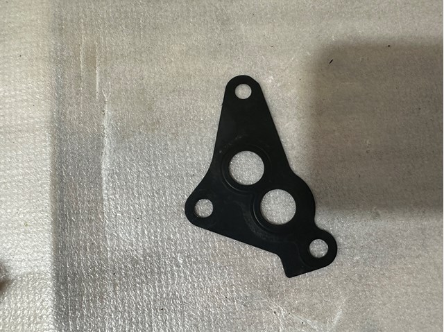 Прокладка масляного фильтра PY0114342 MAZDA