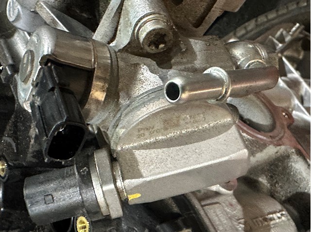 Насос топливный высокого давления PY8V203F0C MAZDA