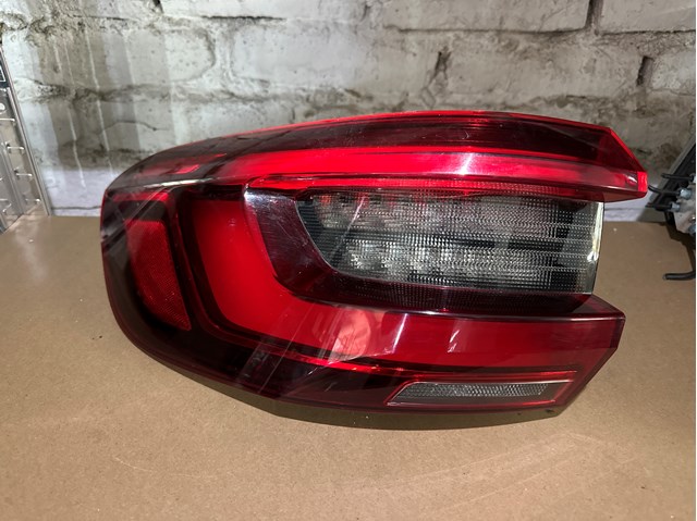 Задний левый внешний фонарь 63217442259 BMW