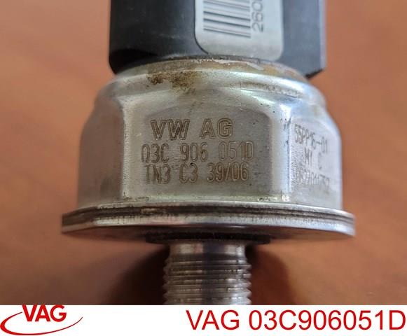 Датчик давления топлива в рейке для audi q5  2,0tfsi 2008-2012. vag 03c906051d. датчик снят с рабочего авто. гарантия на проверку. 03C906051D