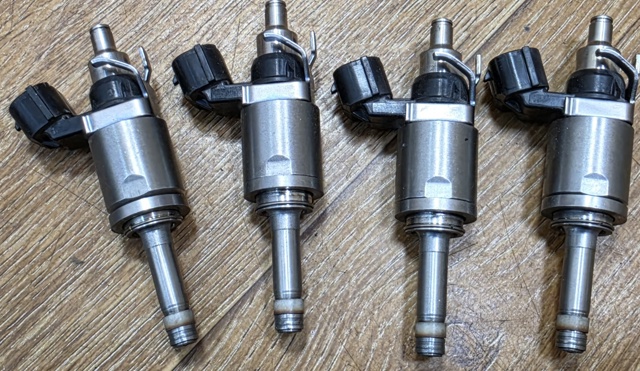 Форсунка дизельная в сборе PY0113250 MAZDA