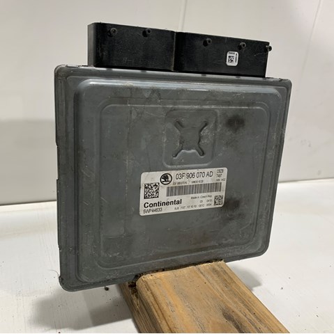 VAG 03F906070AD Модуль управления (ЭБУ) двигателем в наличии Ровно