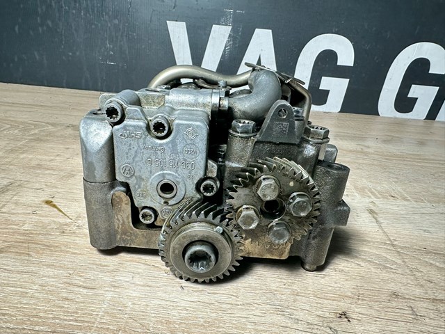 VAG 03G103537B Насос масляный в наличии Тернополь