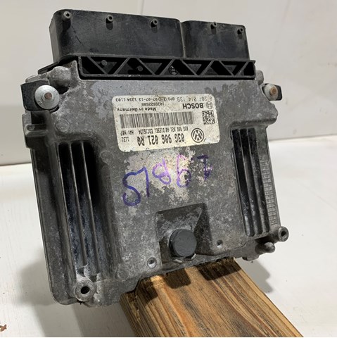 VAG 03G906021RQ Модуль управления (ЭБУ) двигателем в наличии Львов