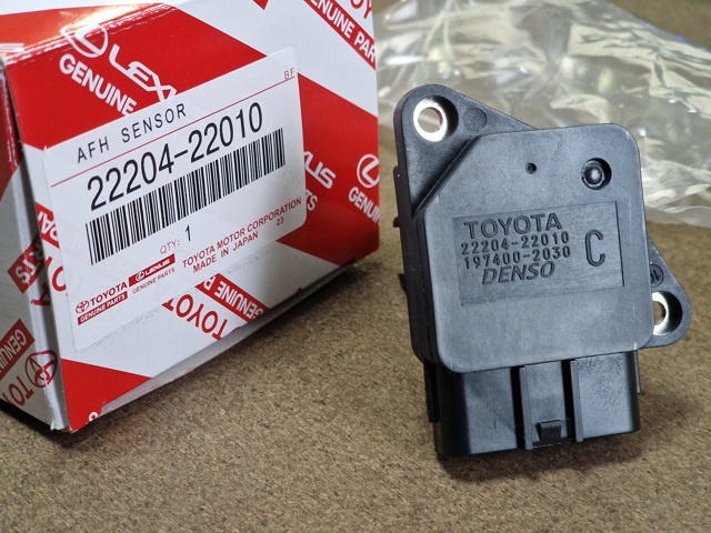 MAF датчик 2220422010 TOYOTA