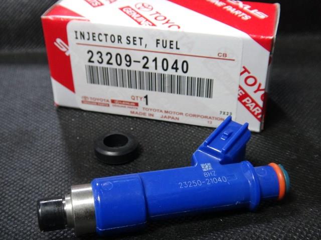 Форсунка инжектора 2320921040 TOYOTA