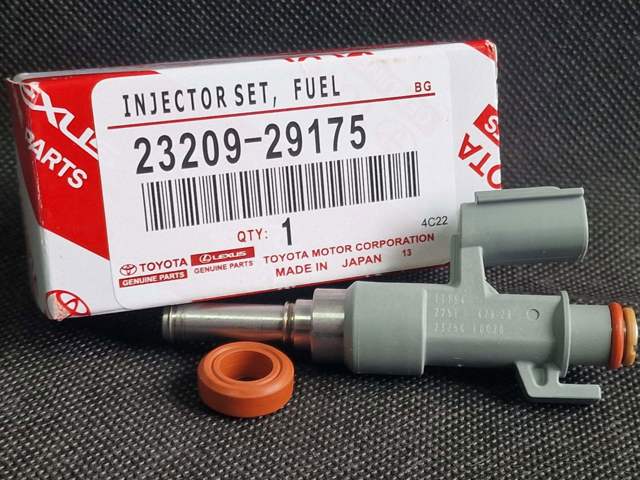 Форсунка инжектора 2320929175 TOYOTA