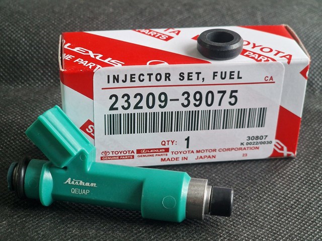 Форсунка инжектора 2320939075 TOYOTA