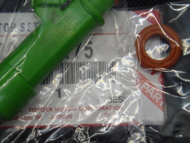 2320939175 TOYOTA Топливные форсунки купить в Одесса