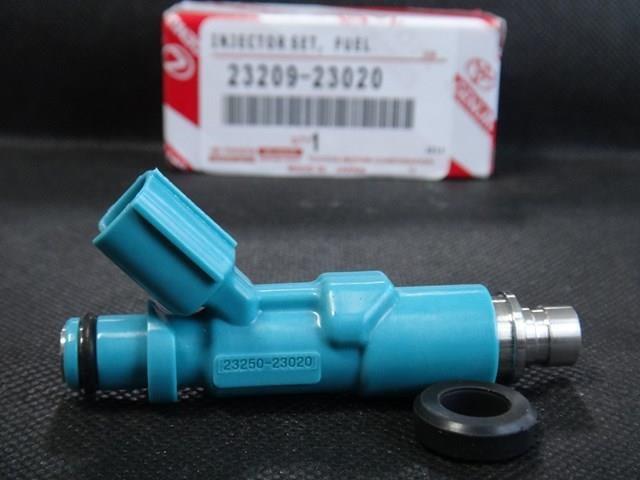Клапанная форсунка 2325023020 TOYOTA