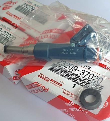 Форсунки 2325037021 TOYOTA