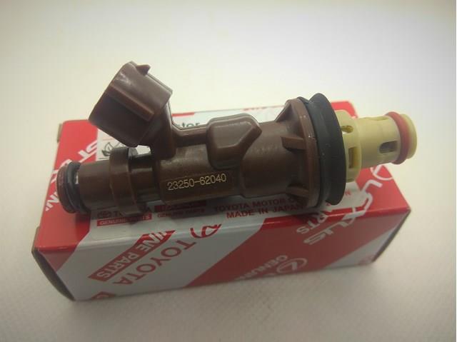Форсунки 2325062040 TOYOTA
