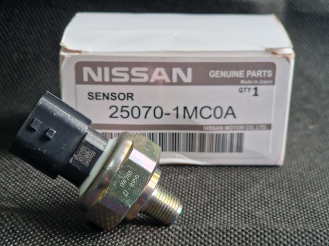 Датчик указателя давления масла 250701MC0A NISSAN