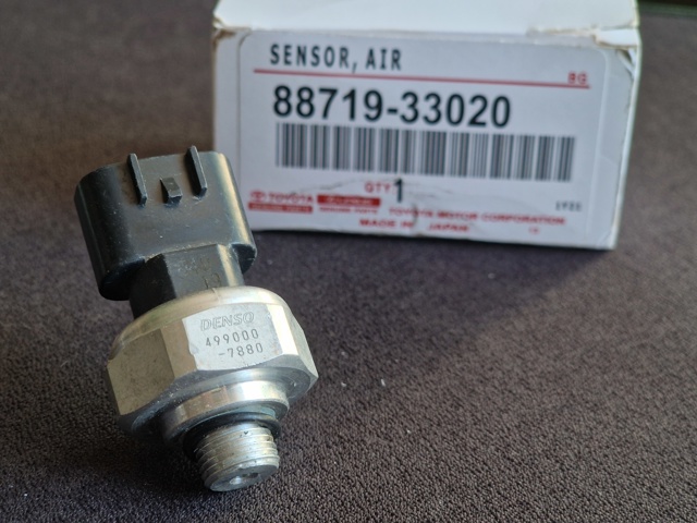 Датчик-клапан кондиционера Toyota Prius