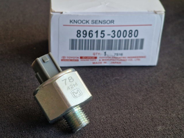 Датчик самовоспламенения 8961530080 TOYOTA