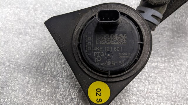 Дополнительная электро помпа 4KE121601 VAG