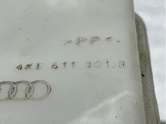 4KE611301B Бачок главного тормозного цилиндра (тормозной жидкости) купить Украина