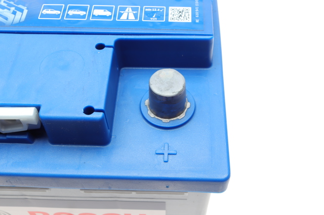 Автомобильная батарея 0092S40110 BOSCH