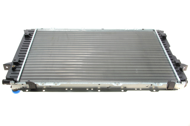 VAN WEZEL 03002084 Радиатор охлаждения двигателя в наличии Черновцы
