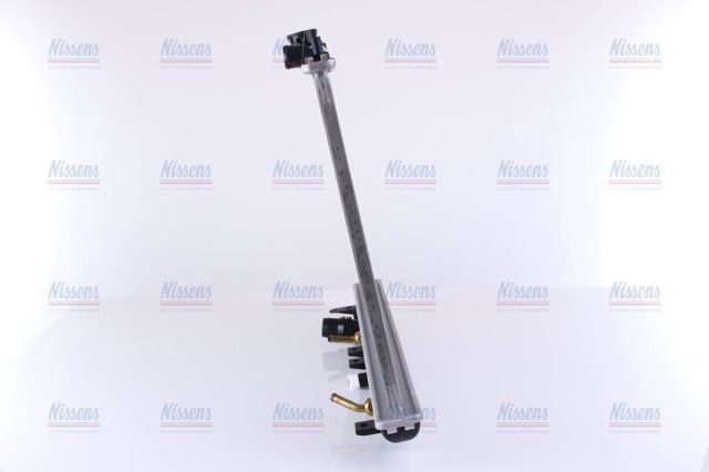 NISSENS 68152 Радиатор охлаждения двигателя в наличии Ужгород
