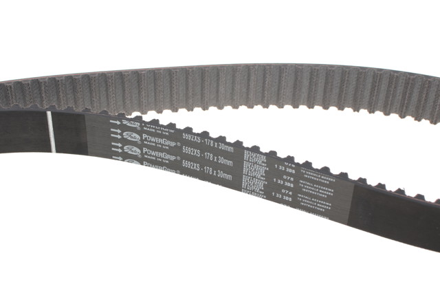 GATES KP15592XS Ремень ГРМ, комплект в наличии Ровно