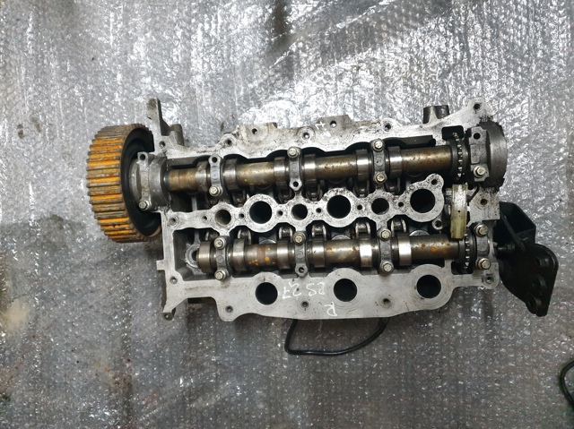 Головка блока цилиндров (ГБЦ), правая 1311302 LAND ROVER