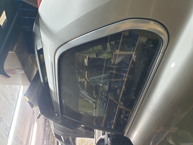 Стекло багажника, левое 30779652 VOLVO
