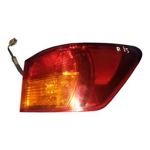 Фонарь задний правый, внешний 8155153160 TOYOTA