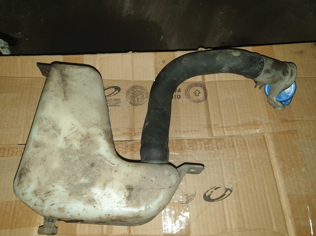 Бачок омывайки AWR4763 LAND ROVER
