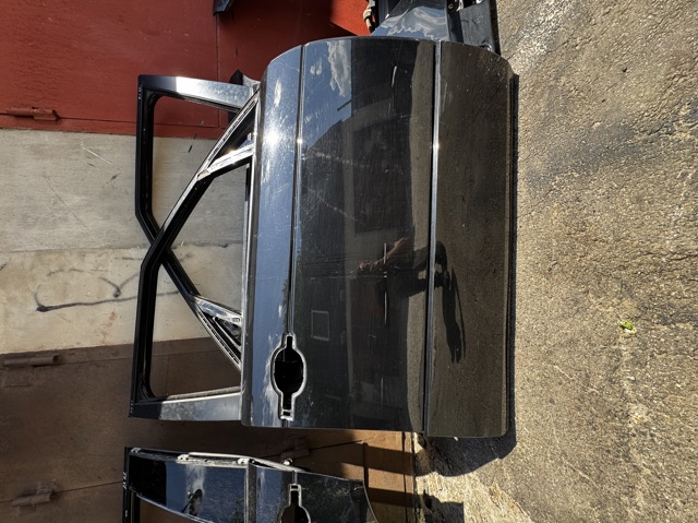 Пассажирская передняя дверь BDA760062 LAND ROVER