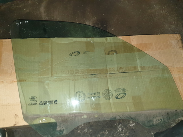 Стекло передней двери, правой CUB102640 LAND ROVER
