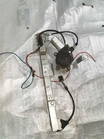 Стеклоподъемник левой задней двери CVH101212 LAND ROVER