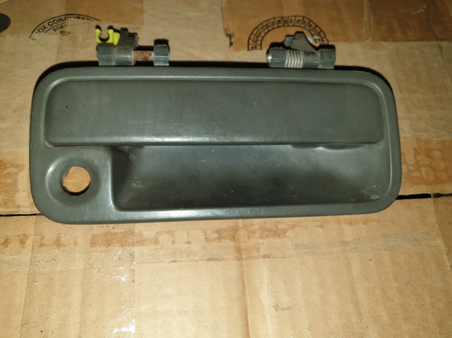 Внешняя ручка правой двери CXB101520LA LAND ROVER