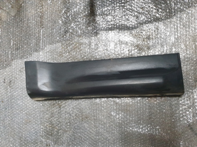 Молдинг двери задней правой DGP000222PCL LAND ROVER