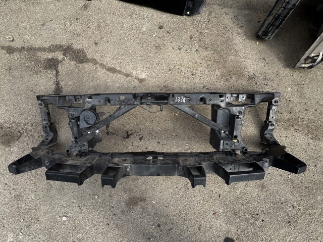 Суппорт радиатора в сборе DIN500020 LAND ROVER