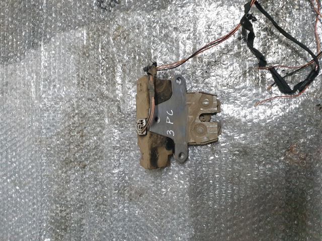 Замок задней двери FQR500130 LAND ROVER