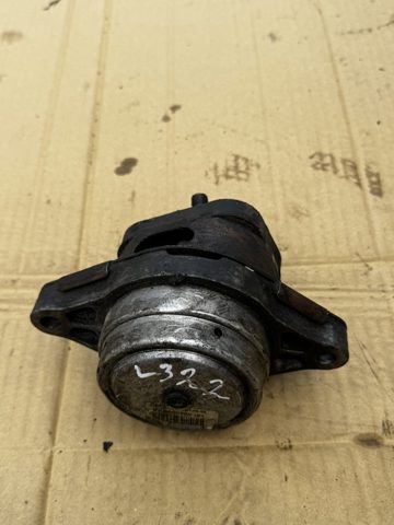 Левая подушка двигателя KKB500480 LAND ROVER