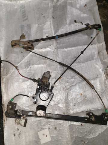 Подъемник механический ветрового стекла LR006372 LAND ROVER