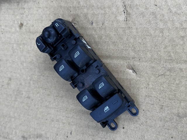 Кнопки переднего левого стекло подъёмника LR013883 LAND ROVER