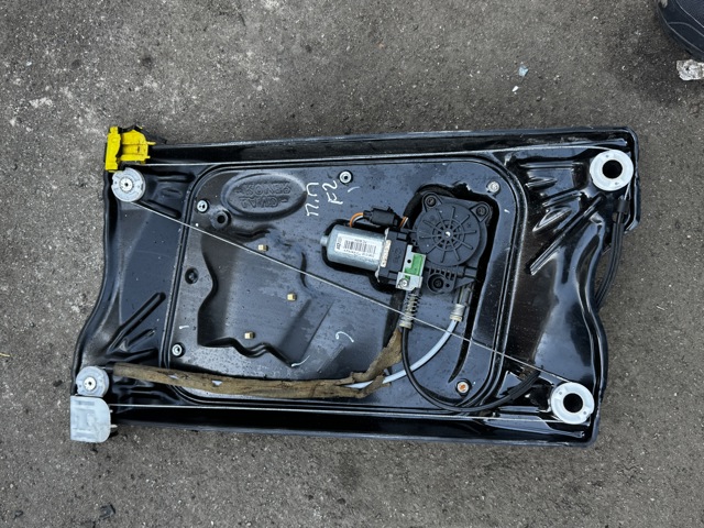 Стеклоподъемник передней правой двери LR032026 LAND ROVER